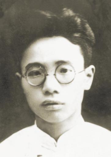 何其芳的作品有何特色?简介其人物轶事及评价 何其芳的作品有何特色?简介其<a href=https://www.lishiji.cn/lishi/413/ target=_blank class=infotextkey>人物</a>轶事及评价