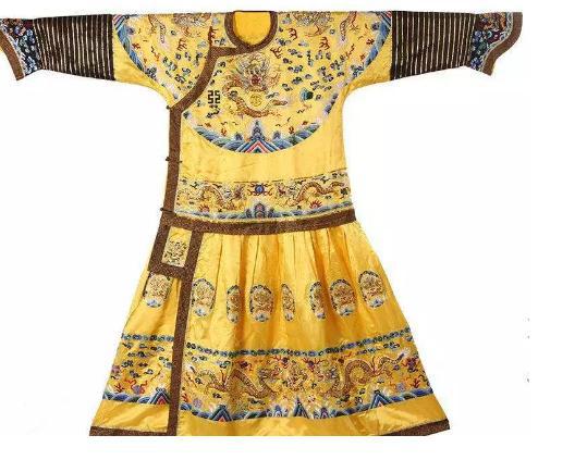 清代的龙袍到底是怎么做出来的，值多少钱？