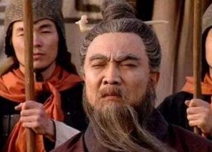 曹操掌权这么多年 为何到死都没有称帝呢