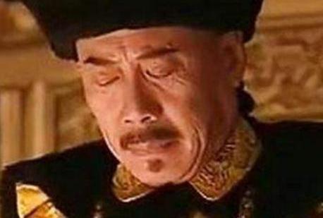 嘉庆皇帝为什么会在杀了和珅之后又后悔了呢 因为他是不可多得的人才