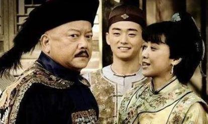 和珅被处死之后家产被抄，他的九个姬妾怎么样了？
