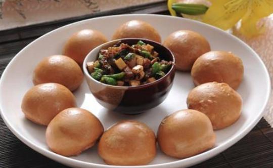 康熙为省钱午膳只吃窝窝头,结果如何? 康熙为省钱午膳只吃窝窝头,结果如何?