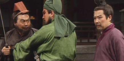 刘备出征为什么总是带张飞不带关羽?刘备跟张飞关系比较好吗?