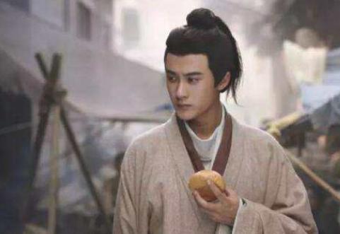 司马懿为什么要把大权交给司马师？他是什么想法？