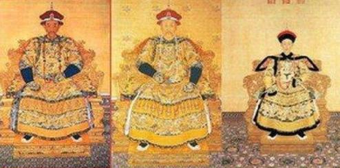 爱新觉罗&middot;<a href=https://www.lishiji.cn/lishi/4126/ target=_blank class=infotextkey>颙琰</a>眼光差，选的<a href=https://www.lishiji.cn/lishi/12322/ target=_blank class=infotextkey>后人</a>是平庸无才，甚至加速<a href=https://www.lishiji.cn/lishi/53/ target=_blank class=infotextkey>清朝</a>灭亡