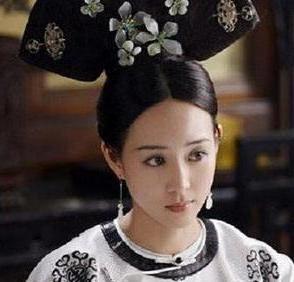 孝德显皇后是怎么去世的？她又是怎么被封为皇后的