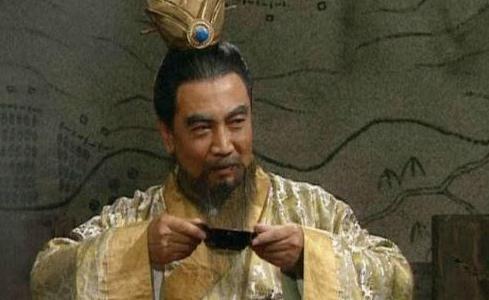 孔融为什么会极力反对曹操颁布的禁酒令？