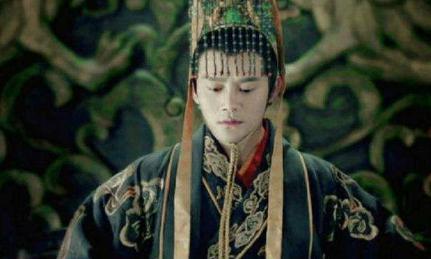 为什么从秦始皇之后的龙袍会变成黄色 最后是怎么演变下去的 为什么从秦始皇之后的龙袍会变成黄色 最后是怎么演变下去的