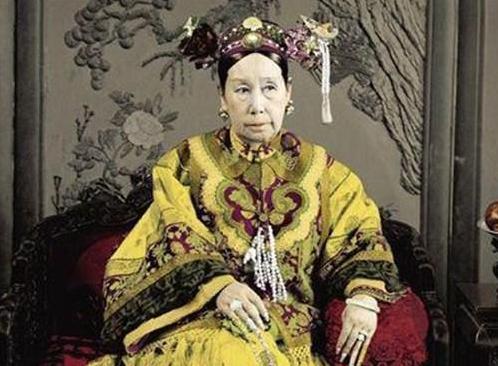 清朝大臣说了什么，让慈禧推行了立宪？