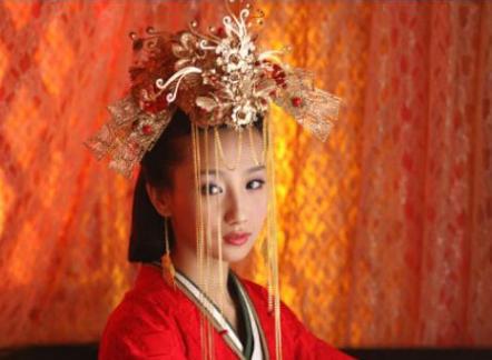 薄皇后是什么样的人？全是隐忍