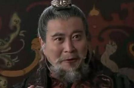 刘备早年的两位故友都投入了曹操麾下，刘备错失的这两个人是谁？