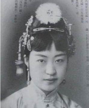 瑾妃为什么选了婉容当皇后而不选择自己的侄女？