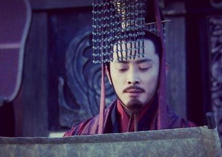 曹操为什么大胆的抢汉献帝的弓箭呢 曹操到底出于什么目的