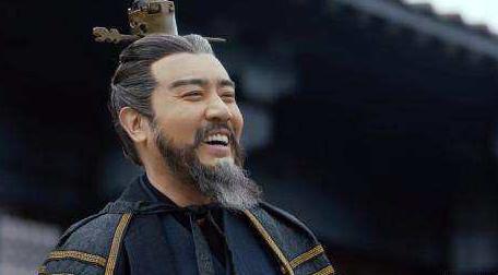 吕布的部下为什么都会背叛他？曹操一语道破玄机