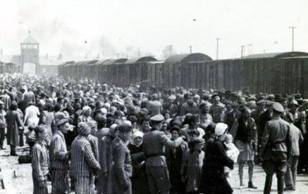 河豚鱼计划中为什么日本人突然变性的对犹太人好起来呢