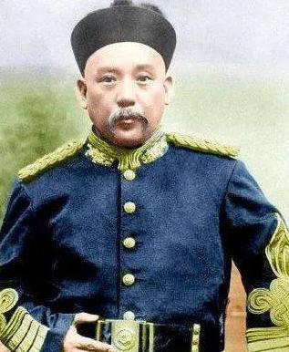 晚清的新军是什么样的？从其军装式样之新颖漂亮即可见一斑