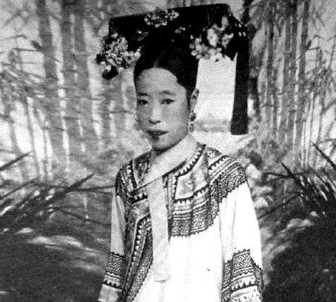 日本人原本扶植的傀儡皇帝是谁？并不是溥仪