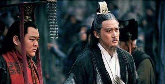 她是关羽的女儿，拜赵云为师后成为大将
