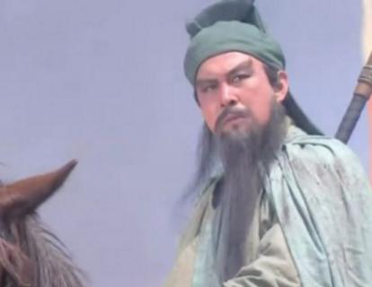 张飞敢起义找吕布单挑 为什么关羽没有去找他单挑呢 张飞敢起义找吕布单挑 为什么关羽没有去找他单挑呢
