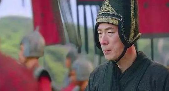 蜀汉中太监黄皓排挤忠良，乱政误国，蜀汉亡后司马昭将其活剐 。