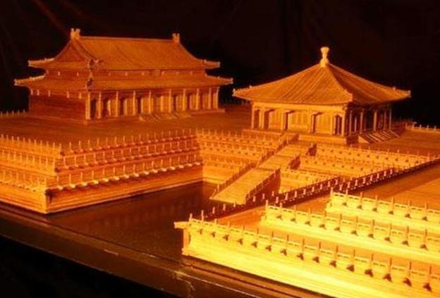 紫禁城是刘伯温帮朱棣修建的吗?刘伯温不是在朱元璋时期就死了吗 紫禁城是刘伯温帮朱棣修建的吗?刘伯温不是在朱元璋时期就死了吗