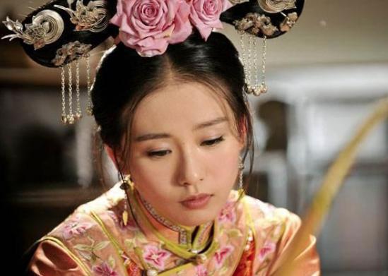 <a href=https://www.lishiji.cn/lishi/4322/ target=_blank class=infotextkey>和妃</a>辉发<a href=https://www.lishiji.cn/lishi/6057/ target=_blank class=infotextkey>那拉氏</a>：生下皇<a href=https://www.lishiji.cn/lishi/9728/ target=_blank class=infotextkey>长子</a>，却被皇帝无情踢死