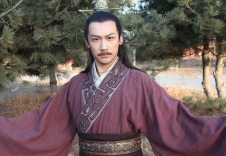 吕不韦对秦始皇随便说教，为什么他什么事都没有？