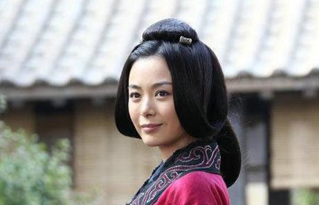 曹操为何会将全部的女儿嫁给汉献帝 此举究竟是为了什么 曹操为何会将全部的女儿嫁给汉献帝 此举究竟是为了什么