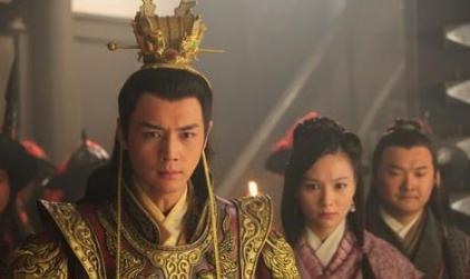 她21岁成皇后,一生培养了两代帝王!两个皇帝却大相径庭! 她21岁成皇后,一生培养了两代帝王!两个皇帝却大相径庭!