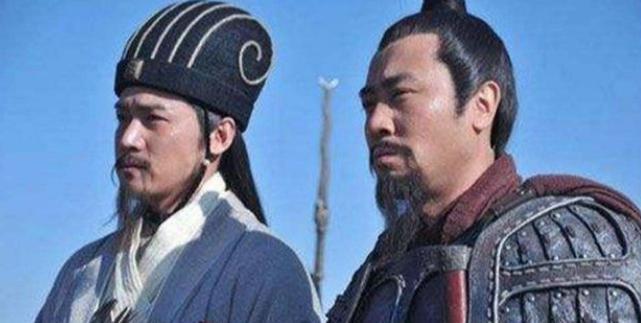 刘备死之前给了这两人特权，目的是什么？