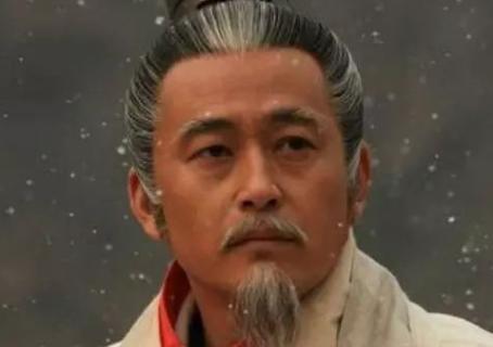 皇帝非要吃公鸡下的蛋，大臣们束手无策，12岁孩童用7字解决