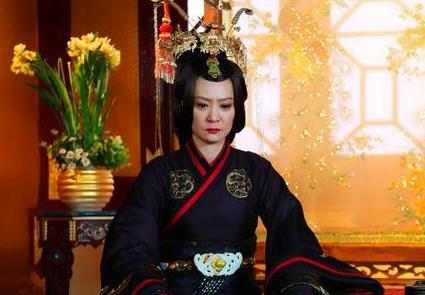 她出身世家却心甘情愿的嫁给穷小子 最终成为帝国最尊贵的妇人 她出身<a href=https://www.lishiji.cn/lishi/8063/ target=_blank class=infotextkey>世家</a>却心甘情愿的嫁给穷小子 最终成为帝国最尊贵的妇人