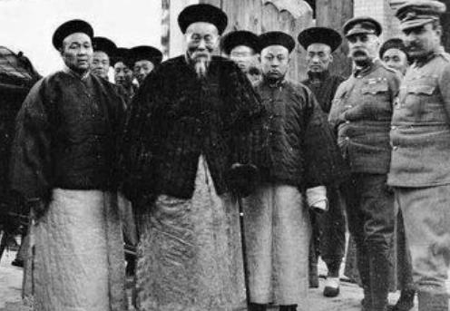 李鸿章手握重兵深受器重,他为什么不是军机大臣?