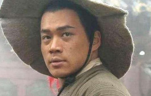 武松为什么要在鸳鸯楼里留下了“杀人者，打虎武松也”的字条？