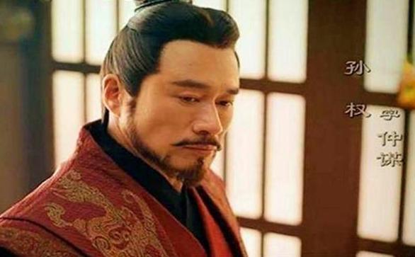 孙权一向对周瑜十分信任，为什么在这件事上却不赞同