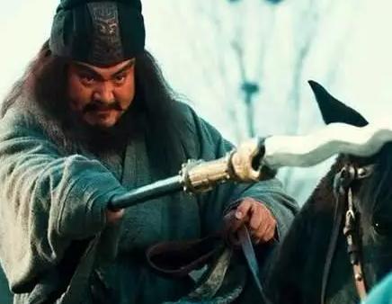 古代长枪头上的红缨究竟有什么用?效果居然如此实在 古代长枪头上的红缨究竟有什么用?效果居然如此实在