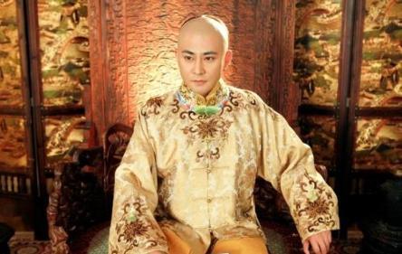 “龙袍干尸”身份至今成疑,身穿清朝官服,后终于知道原来是清朝康熙年间的中宪大夫黄拙吾 “龙袍干尸”身份至今成疑,身穿清朝官服,后终于知道原来是清朝康熙年间的中宪大夫黄拙吾