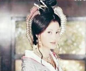 秦昭襄王之子继位三天就去世,最大的贡献就是立子楚为太子 秦昭襄王之子继位三天就去世,最大的贡献就是立子楚为太子