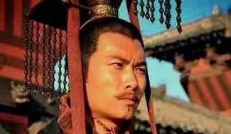 曹操为什么特别不情愿曹丕接皇位？原因是什么