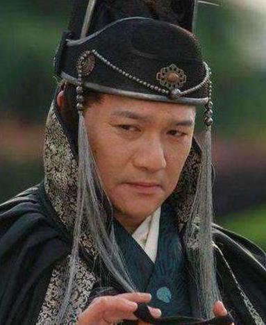 魏忠贤是一个怎样的人？他为什么会撑起半个明朝？