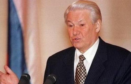 叶利钦为什么着急放下权力下台？是因为自己能耐不够吗