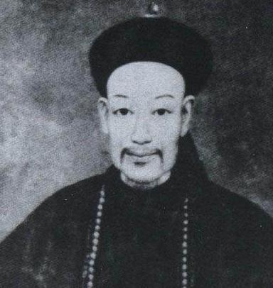 胡林翼视察战场看见到两艘轮船时，为什么会吐血？