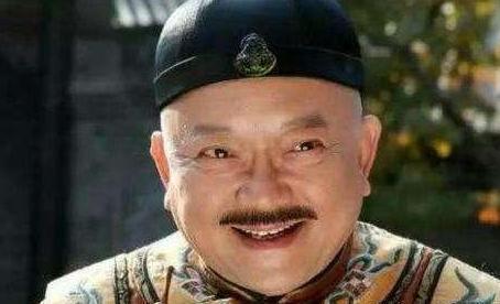 和珅究竟多有钱 换做现在是多少钱呢 和珅究竟多有钱 换做现在是多少钱呢
