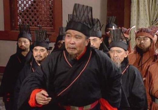 蜀汉先主刘备真的是贩卖鞋履的草民吗？看看他背后有哪些强大的势力？