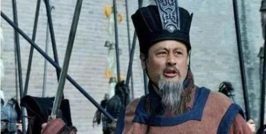 赤壁之战中曹操的谋士都有哪些？他们给曹操提供过什么意见