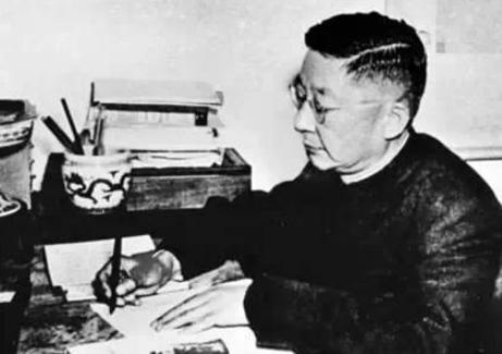 郭沫若4个字评价鲁迅,鲁迅回了10个字 郭沫若4个字评价鲁迅,鲁迅回了10个字