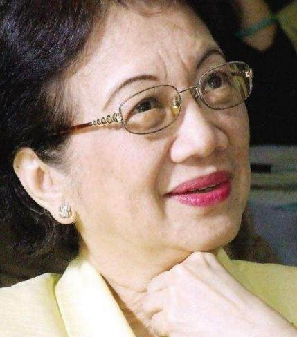 科拉松&middot;阿基诺：菲律宾历史上一位划时代的人物，曾多次回国祭祖