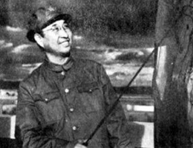 黄埔三杰中一位被授衔大将，一位却令人惋惜