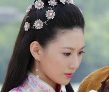 赫舍里氏：清朝落选的秀女，22年生13个子女
