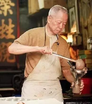 两个百年老品牌,为什么一个享誉世界,另一个却默默消亡 两个百年老品牌,为什么一个享誉世界,另一个却默默消亡